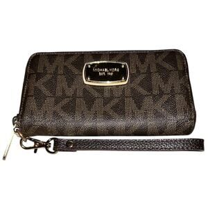 Michael Kors Jet Set Travel Continental Logo Zip Around Wristlet Wallet